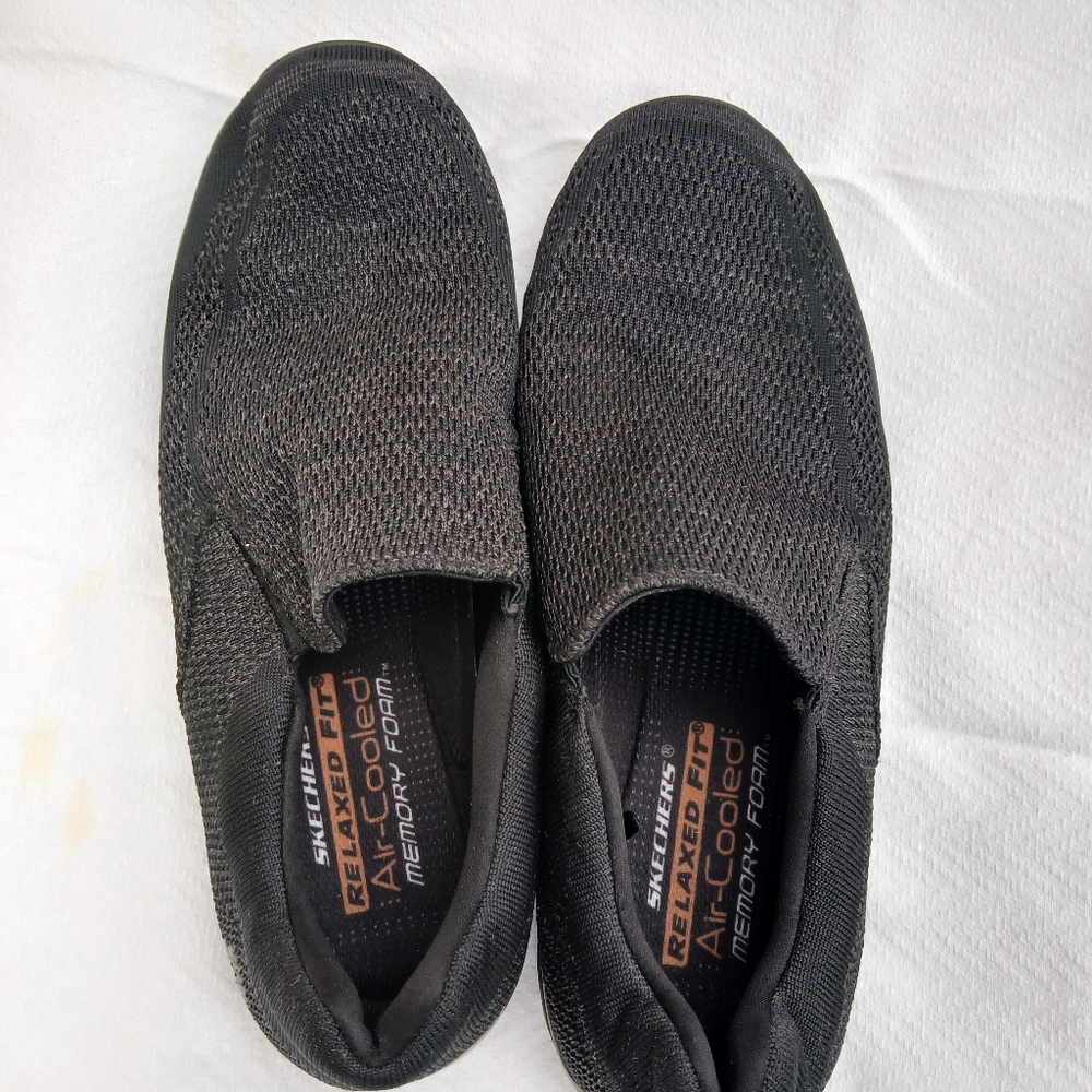 SKECHERS RELAXED FIT SIZE 13 $25